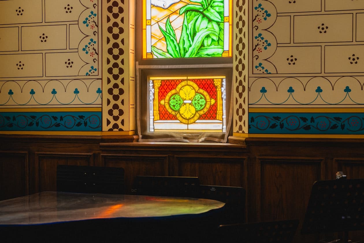 Glasveredler/Glasveredlerin Fachrichtung Glasmalerei und Kunstverglasung – Arbeitsumfeld